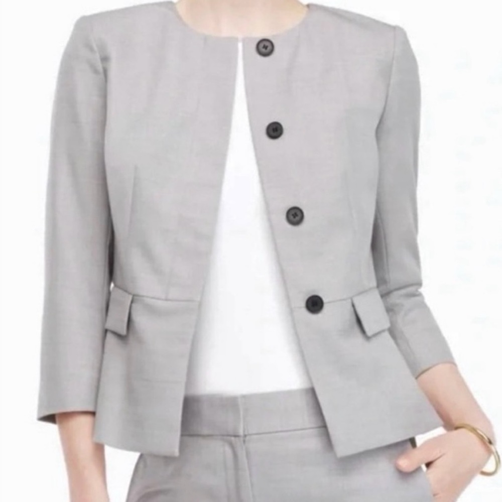 Ann Taylor 3/4 Blazer 10